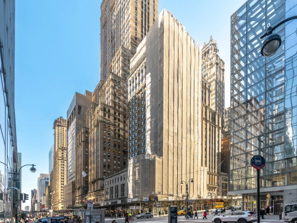 Madison Ave, Grand Central, Partially Built-Out Office Space For Rent 2,000 - 2,600 SF