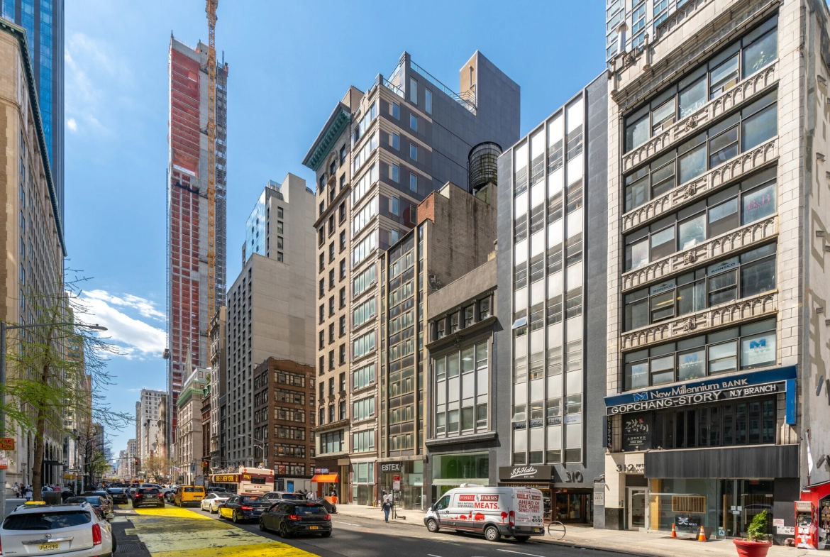 304 Fifth Ave New York NY Primary Photo 1 LargeHighDefinition